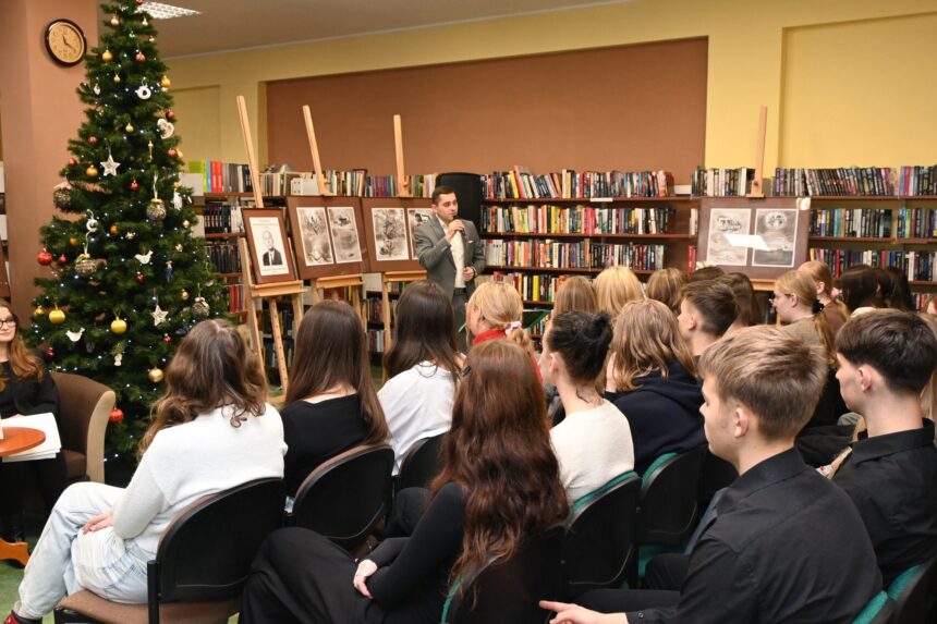 Biblioteka uczciła 117. rocznicę urodzin Aleksandra Janty-Połczyńskiego