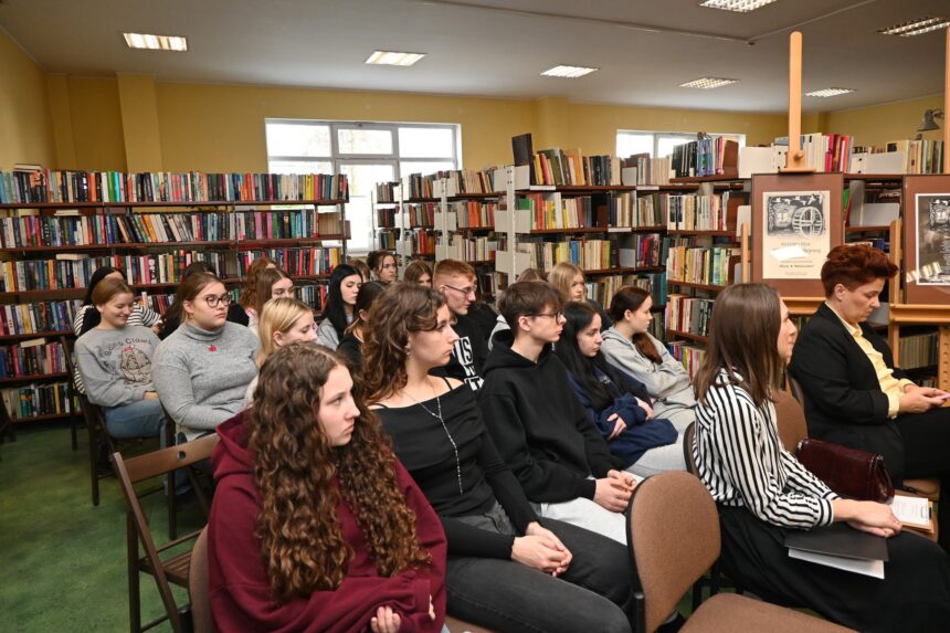 Biblioteka uczciła 117. rocznicę urodzin Aleksandra Janty-Połczyńskiego