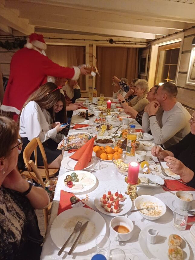 Mieszkańcy Piły podzielili się opłatkiem we Wiosce Górniczej