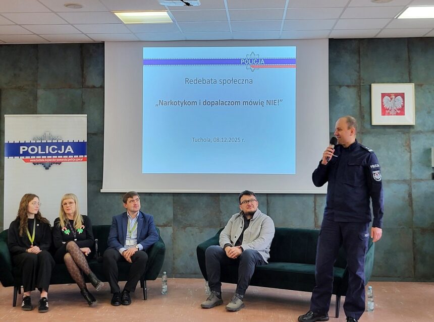 Policjanci rozmawiali z młodzieżą o środkach odurzających