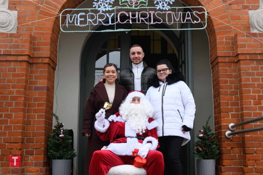Świąteczny kiermasz na dworcu w Tucholi znowu przyciągnął tłumy