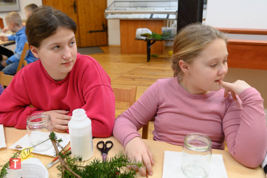 Świąteczna kreatywność w muzeum. Warsztaty rękodzielnicze dla dzieci i młodzieży